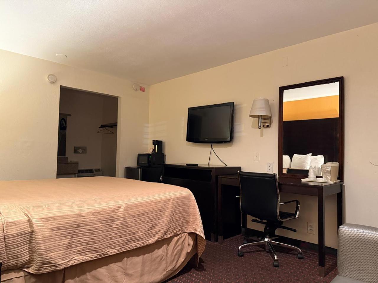 Hollister Inn Экстерьер фото